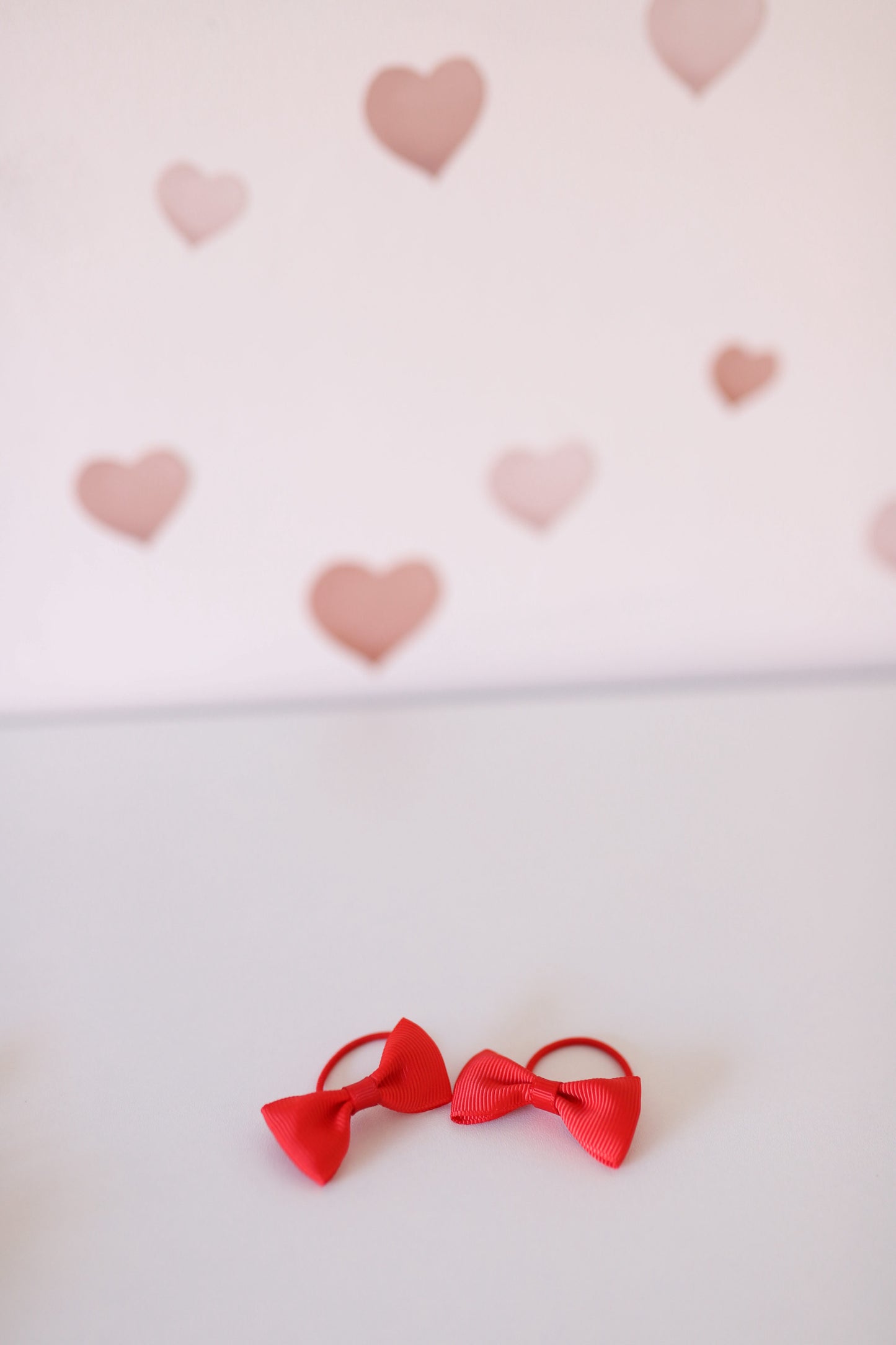 Haarelastiekjes - stoffen strikje rood