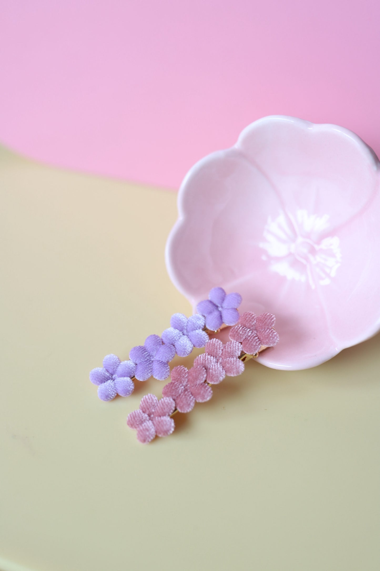 Alligator - velvet flowers