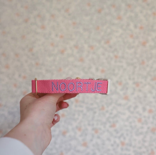 Halsbandje roze