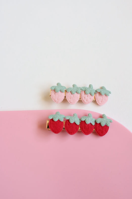 Alligator - strawberries