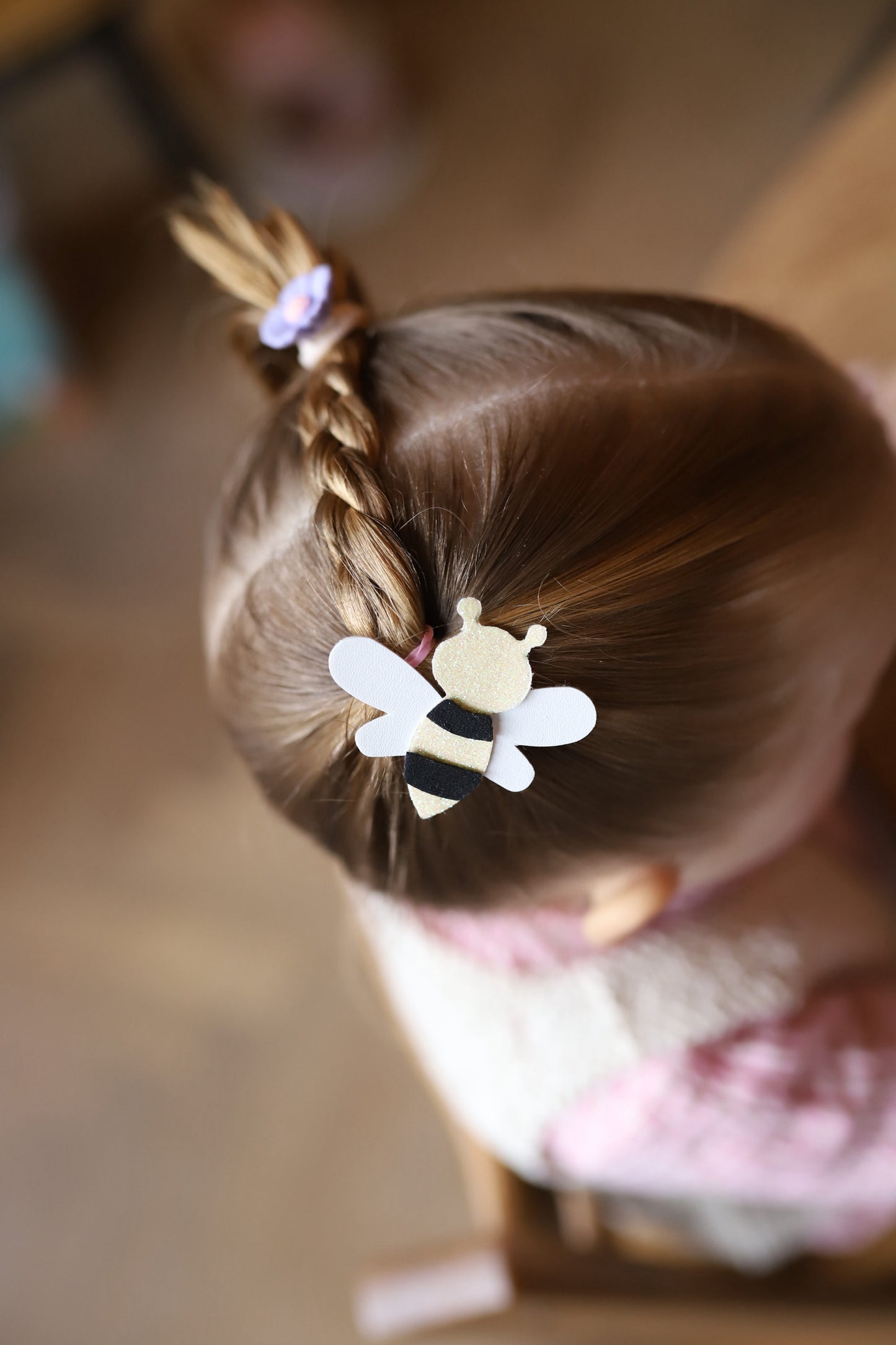 Alligator - glitter bee