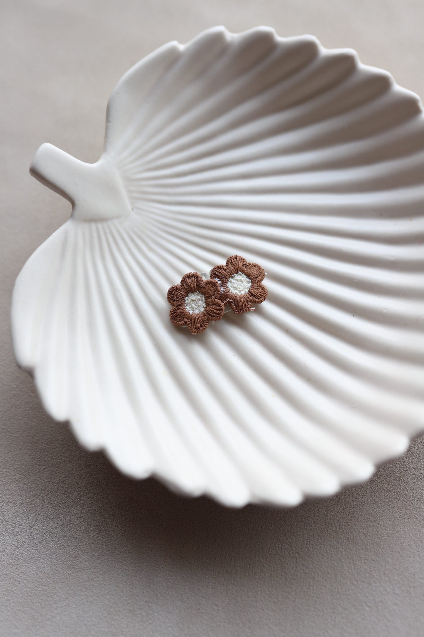 Anti slip - flower brown
